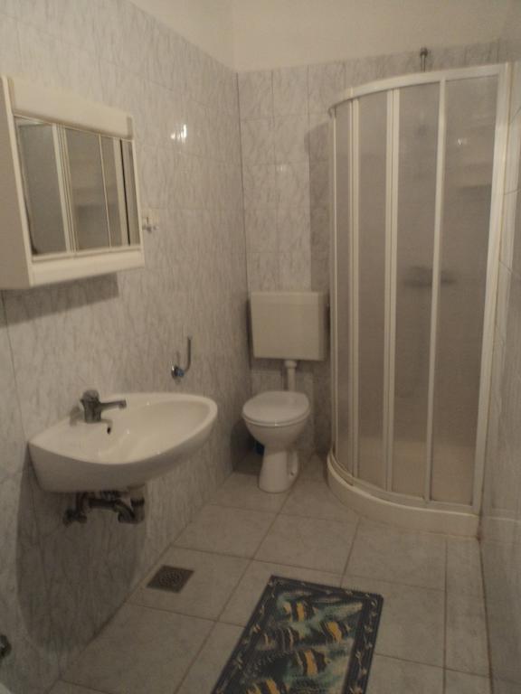 Apartments Vera Ližnjan Стая снимка