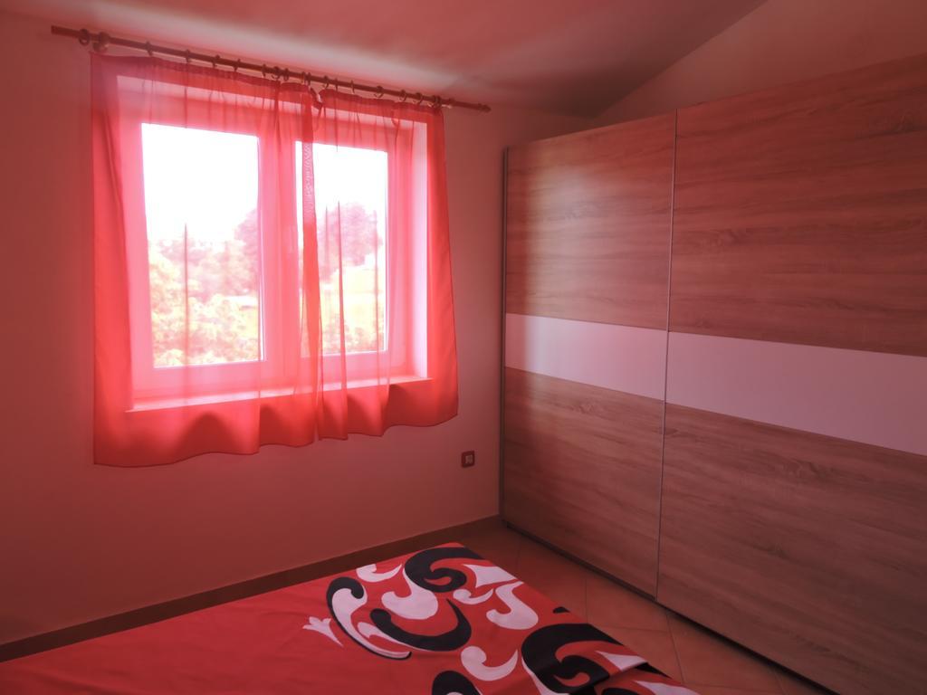 Apartments Vera Ližnjan Екстериор снимка